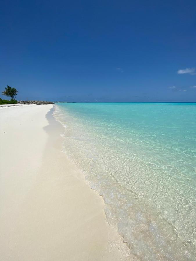 Hôtel Ocean Breeze Maldives à Thulusdhoo Extérieur photo